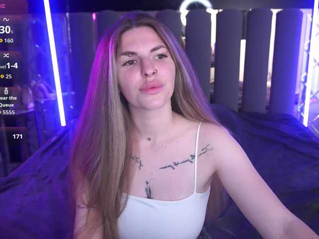 DanielaReign free live xxx cams