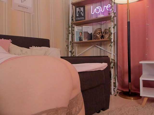 LilithVermillion free live xxx cams