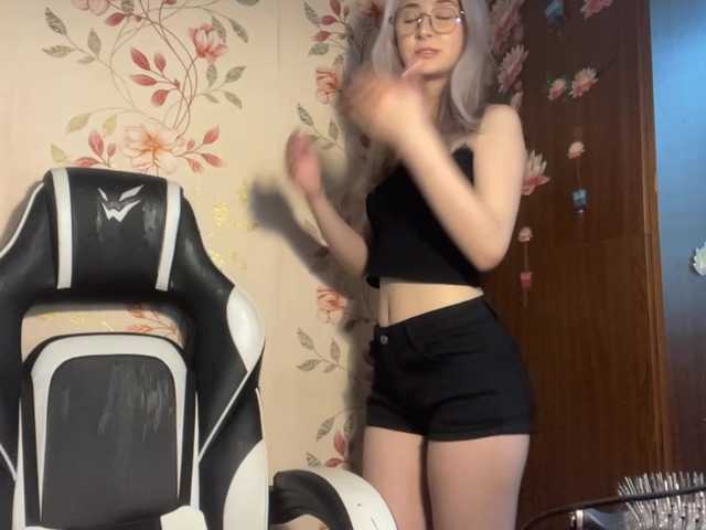NickiCreagh free live xxx cams