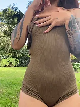 AliceMrtnz free live xxx cams