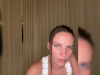 REALMEANTINA free live xxx cams