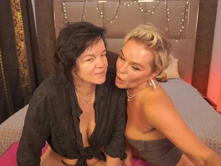 PleasureWeCouple free live xxx cams