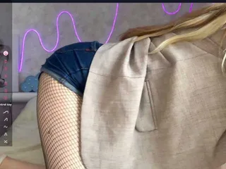 KimikoChandronnait free live xxx cams