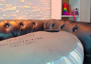 AmelieAndRoss free live xxx cams