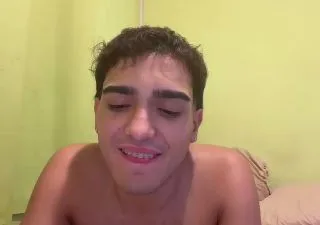 Kevinn2005 free live xxx cams