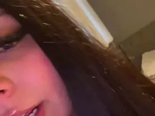 Eymi4 free live xxx cams
