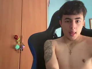 Alvaroguisan free live xxx cams