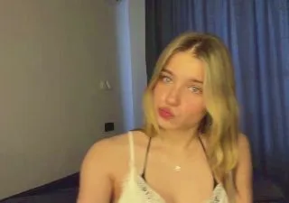 LindseyWatah free live xxx cams