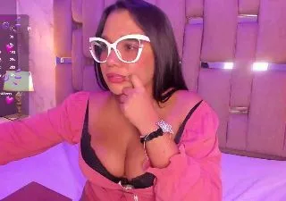 KamilaValencia free live xxx cams